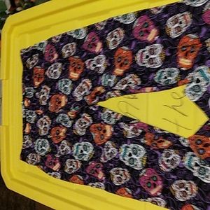 Ladies leggings with skulls sz medium